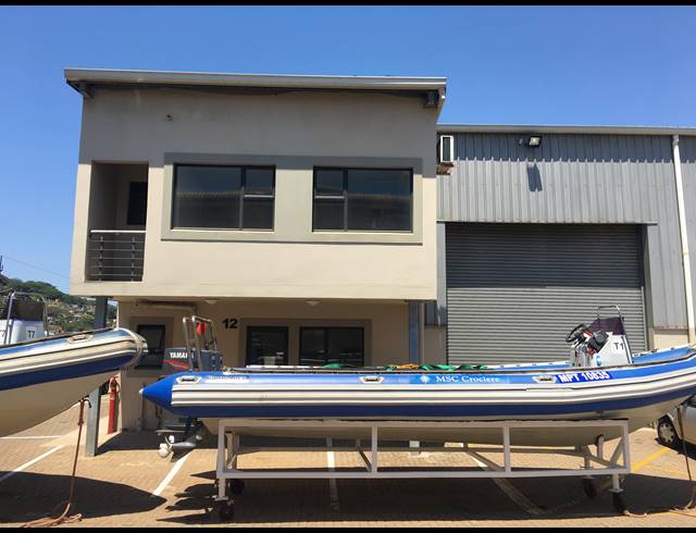 216M² WAREHOUSE RENTED IN BRIARDENE